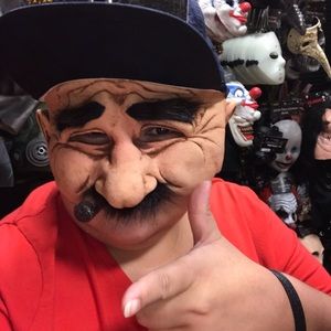 Meet your Posher, Nora